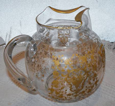 Rose Bud (Gold Encrusted, Stem 86) 96 Oz Pitcher