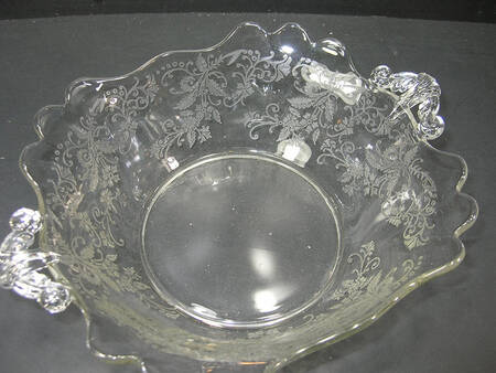 Vesta Clear (Stem 75) 9" Handled Bowl