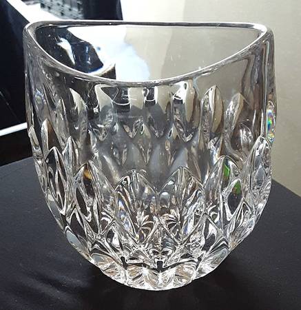 Althea (Cut) 8" Pocket Vase