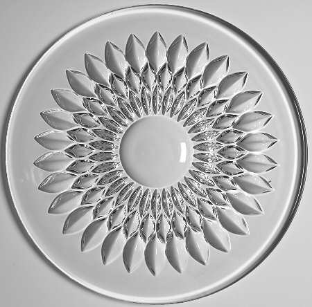 Althea (Cut) 12" Round Platter