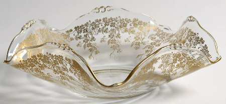 Ivy (Decoration 75, Giftware) 9" Round Crimped Bowl