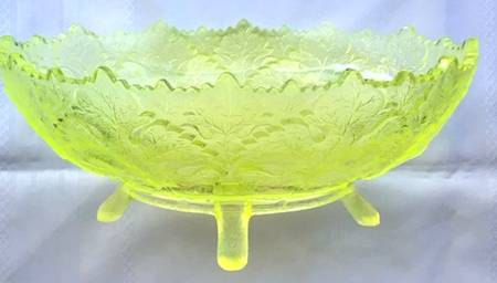 Maple Leaf (Vaseline) 11" Oval Bowl