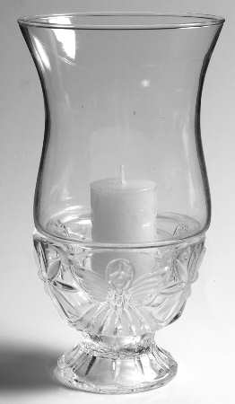Holiday Traditions Collection Hurricane Lamp & Globe