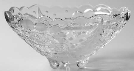 Holiday Traditions Collection 6" Footed Bowl