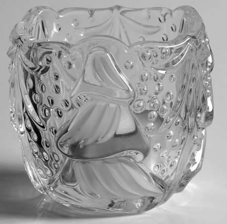 Holiday Traditions Collection Candleholder-Votive