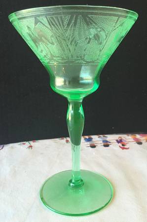 La Furiste Green (No Trim) Champagne/Tall Sherbet