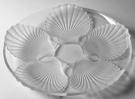 Frosted Shell 15" Round Platter