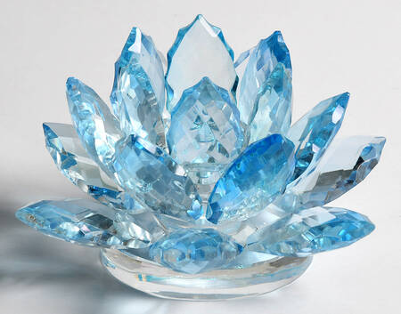 Lotus Single Light Candlestick