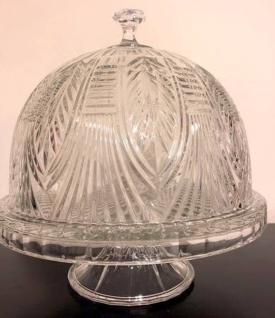 Shell Tall Round Cake Stand with Lid