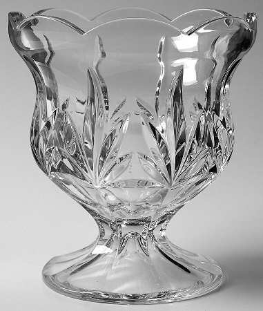 Tulip 7" Footed Bowl
