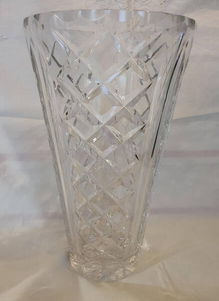 Kells 9" Flower Vase