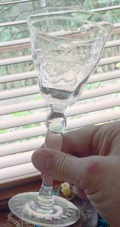 Calais Wine Glass
