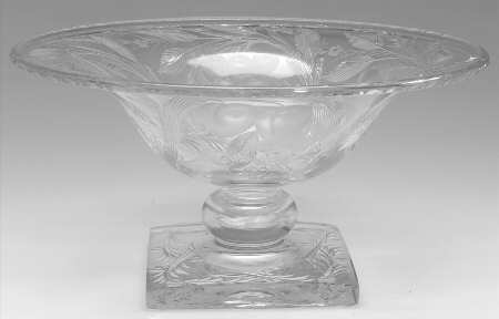 Gravic Fruits 12" Centerpiece with Pedestal Base