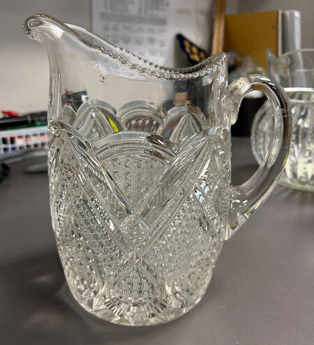 Fancy Loop Clear 64 Oz Pitcher