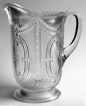 Locket on Chain Clear 64 Oz Pitcher