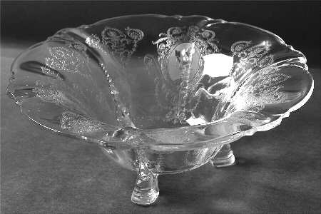 Minuet 11" Round Footed Flared Bowl