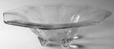 Minuet 13" Round Footed Flared Bowl
