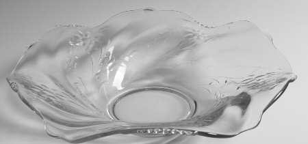 Narcissus 12" Round Crimped Bowl