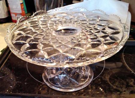 Pillows (Stem #325) Footed Cake Plate