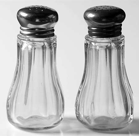 Puritan Clear (Colonial) Shaker Set w/Metal Lids