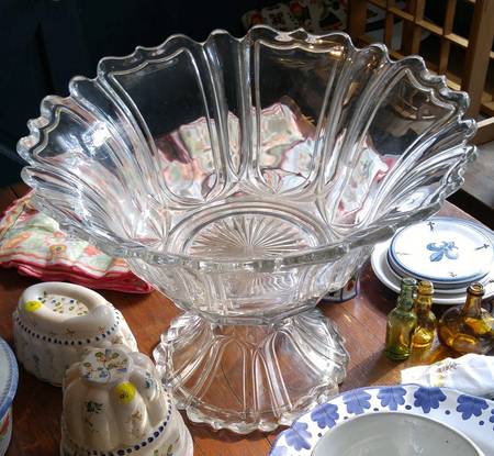 Queen Ann (Early) Punch Bowl with Stand