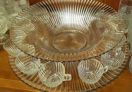 Ridgeleigh (Heavy Pressed Patt) Round Orange Bowl