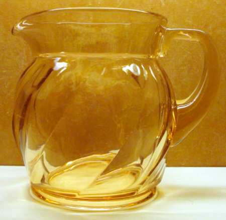 Twist Pink (Flamingo) 48 Oz Pitcher