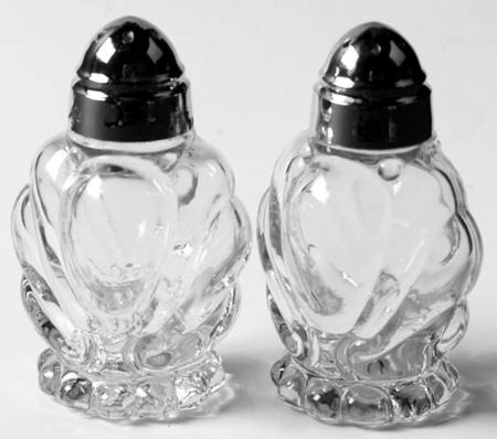 Waverly Shaker Set with Metal Lids