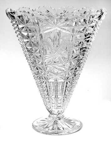 The Byrdes Collection Fan Vase