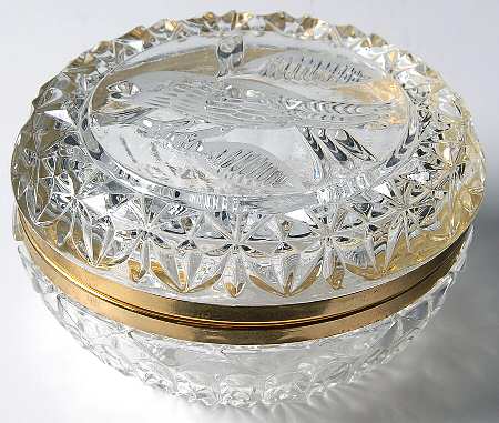 The Byrdes Collection Round Box with Hinged Lid