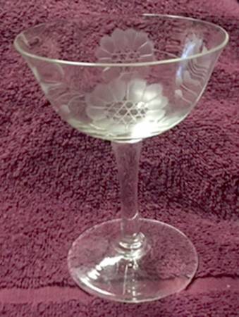 Cornflower (Smooth Stem, Non Optic) Champagne/Tall Sherbet