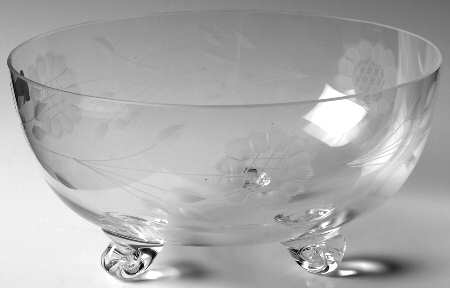 Cornflower (Smooth Stem, Non Optic) 7" Footed Round Bowl