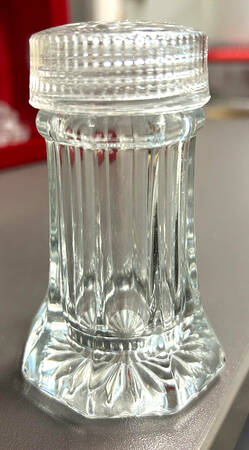 Colonial Scalloped Top Shaker & Plastic Lid