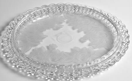 Rose Pearls Cake Plate