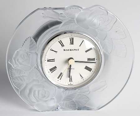 Rose Pearls Quartz Desk Clock