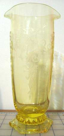Old Colony Yellow (Stem 3397) Tomato Juice Pitcher