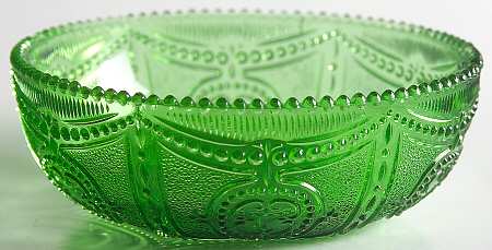 Locket on Chain Emerald Green by Heisey