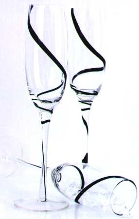 Swirl Black Fluted Champagne