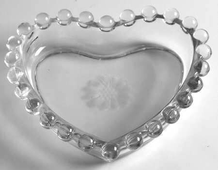 Cornflower (Candlewick) 6" Heart Shape Bon Bon