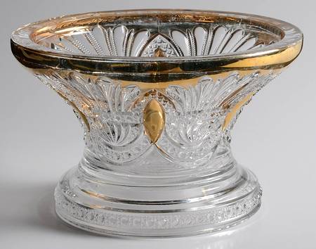Prince of Wales Plumes Gold Trim Punch Bowl Stand