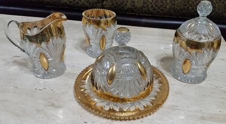 Prince of Wales Plumes Gold Trim Sugar Bowl & Lid
