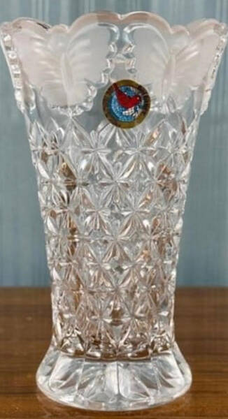 Papillon 6" Flower Vase