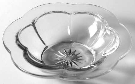 Inside Scallop Clear (Line 1192) by Heisey