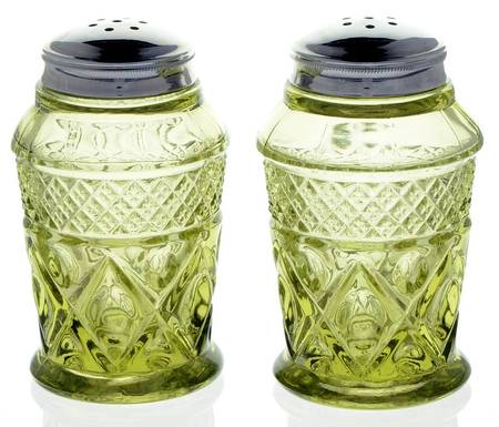Cape Cod Verde Green #117 Shaker Set W/Metal Lid