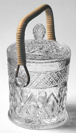 Cape Cod Clear (1602 + 160) Peanut Jar & Lid with Bamboo Handle