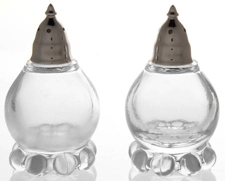 Candlewick Clear (Stem 3400) #96 Shaker Set with Eight Beads & Metal Lid