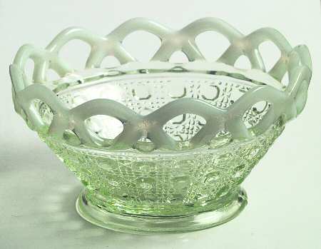 Laced Edge Green Opalescent 5" Basket Bowl