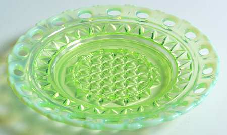 Laced Edge Green Opalescent Mayonnaise Underplate Only