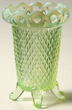 Laced Edge Green Opalescent 5" 4-Toed Flower Vase