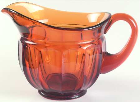 Old Williamsburg Amber 32 Oz Pitcher